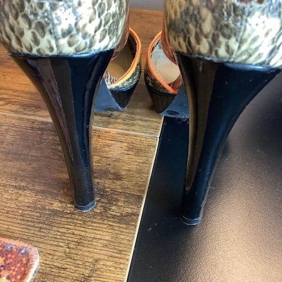 BCBGeneration Faux Snakeskin Heels 👠 - Picture 5 of 8